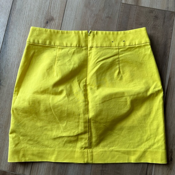 Banana Republic Neon Yellow Pocket Mini Skirt size 6 - Picture 4 of 4
